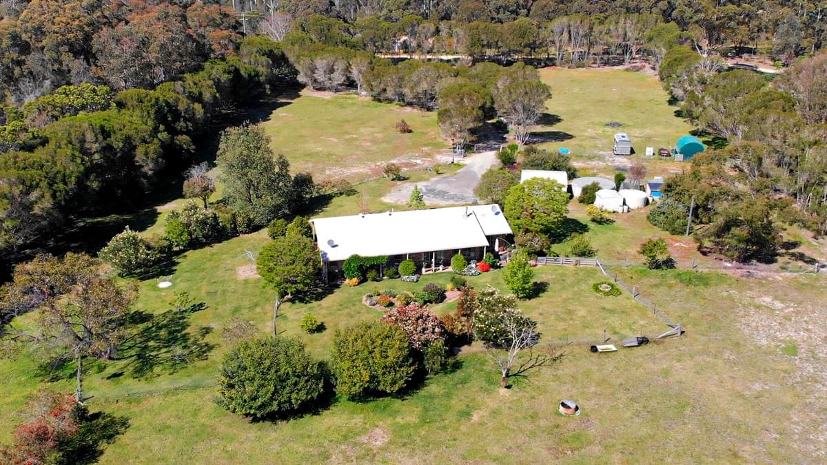 676 Sapphire Coast Drive, Bournda - Thumbnail 3