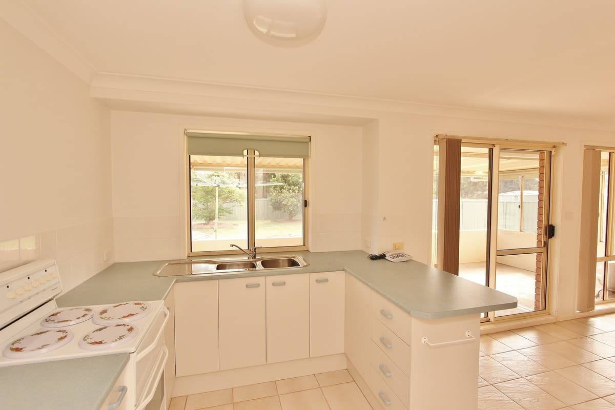 13 Botanic Drive, LAKEWOOD, Lakewood - Thumbnail 5