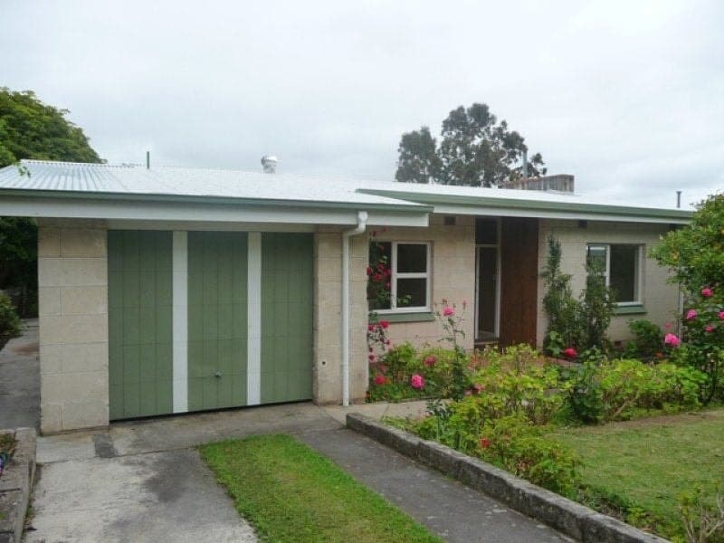 14 Renfrey Place MOUNT GAMBIER SA, Mount Gambier - Image 1