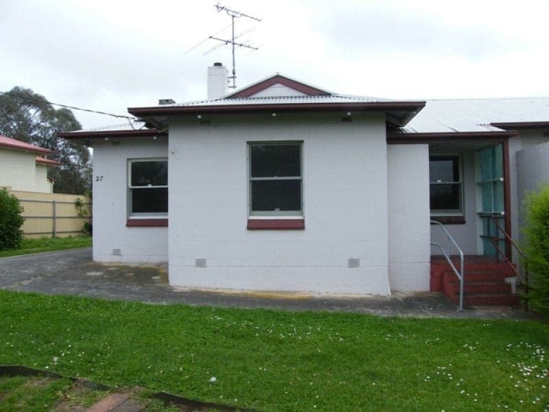 27 Burcham Street MOUNT GAMBIER SA, Mount Gambier - Thumbnail 3