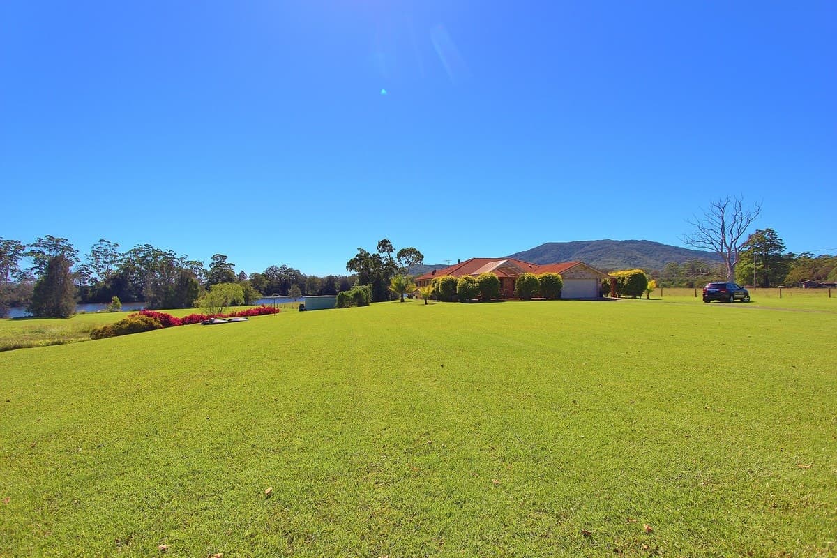 124 Rossglen Road, ROSSGLEN, Rossglen - Thumbnail 2