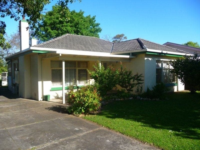 13 Holder Street MOUNT GAMBIER SA, Mount Gambier - Image 1