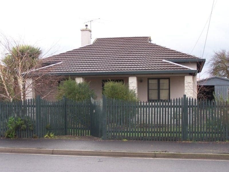11 Stuckey Street MILLICENT SA, Millicent - Image 1