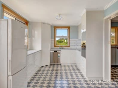44 Arthur Street, Somerset, Somerset - Thumbnail 2