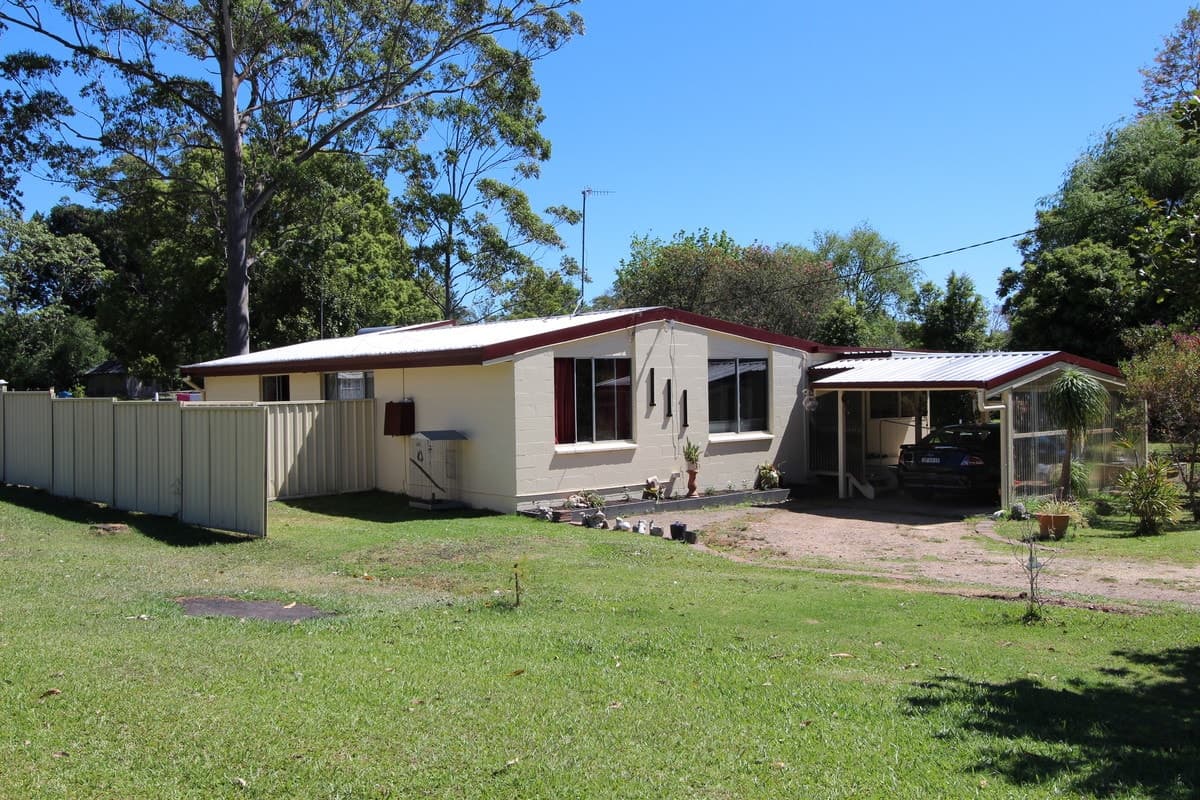 111 Ross Glenn Road, ROSSGLEN, Rossglen - Thumbnail 2