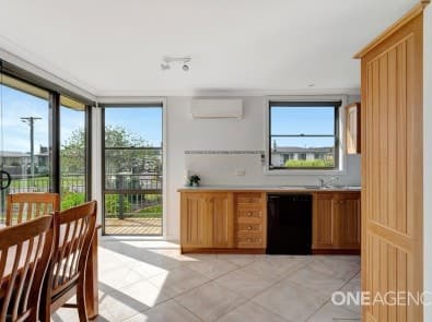 2 Ronald Crescent, Somerset, Somerset - Thumbnail 4