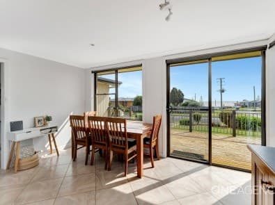 2 Ronald Crescent, Somerset, Somerset - Thumbnail 5