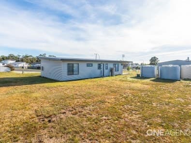37 Serrata Crescent, Sisters Beach, Sisters Beach - Thumbnail 2