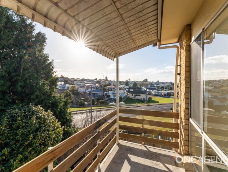 4/3 Hayes Street, Hillcrest - Thumbnail 2