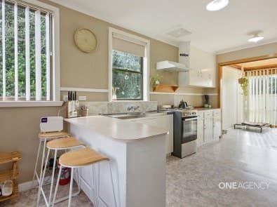 15 Rougemont Street, Stanley, Stanley - Thumbnail 4