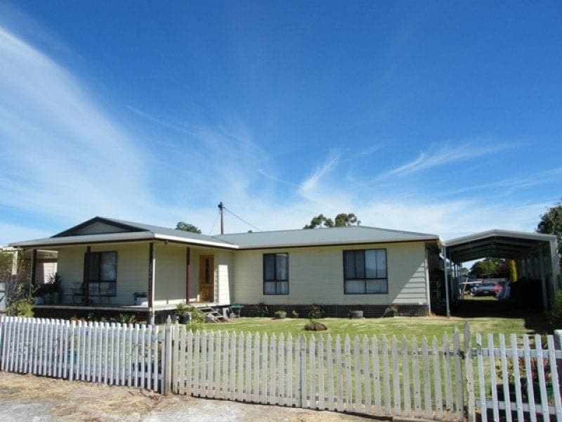 13 Francis Terrace TARPEENA SA, Tarpeena - Image 1