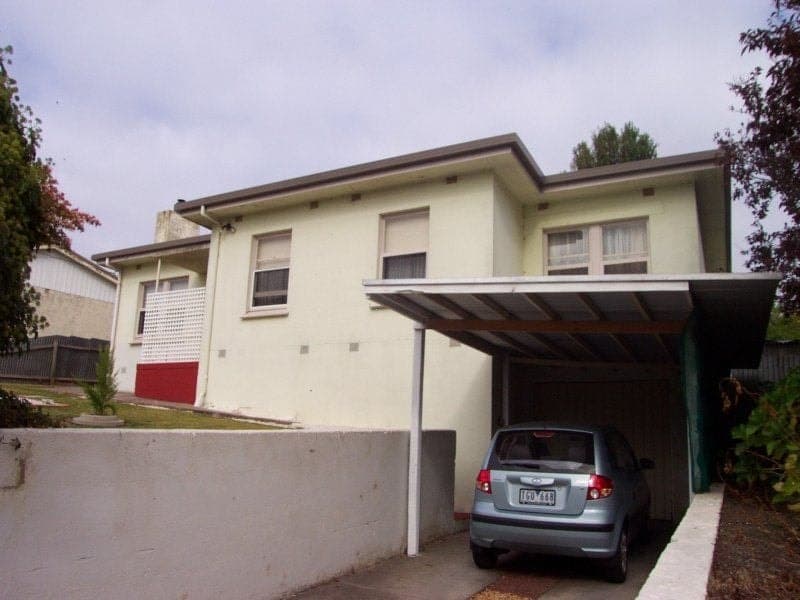 15 Holloway Crescent MOUNT GAMBIER SA, Mount Gambier - Image 1