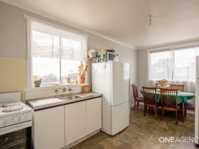 86 Stirling Street, Acton, Acton - Thumbnail 5