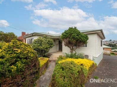 204 Mount Street, Upper Burnie, Upper Burnie - Thumbnail 2