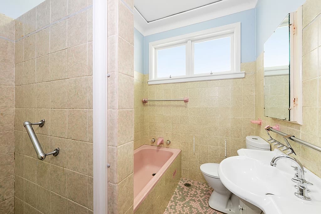 9 Bolaro Ave, Gymea - Thumbnail 2