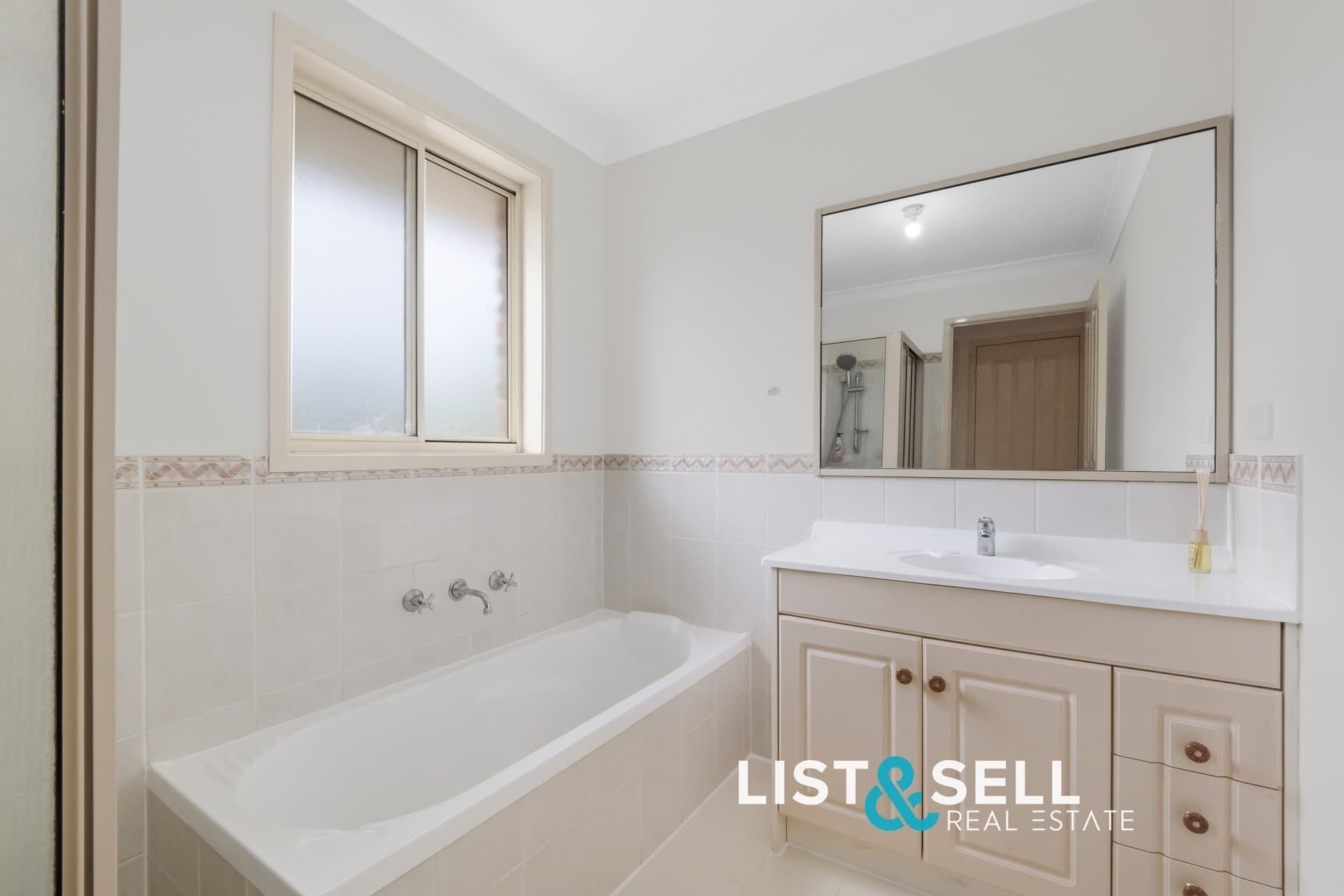 3/6 Bunbury Road, Macquarie Fields, NSW 2564, Macquarie Fields - Thumbnail 6