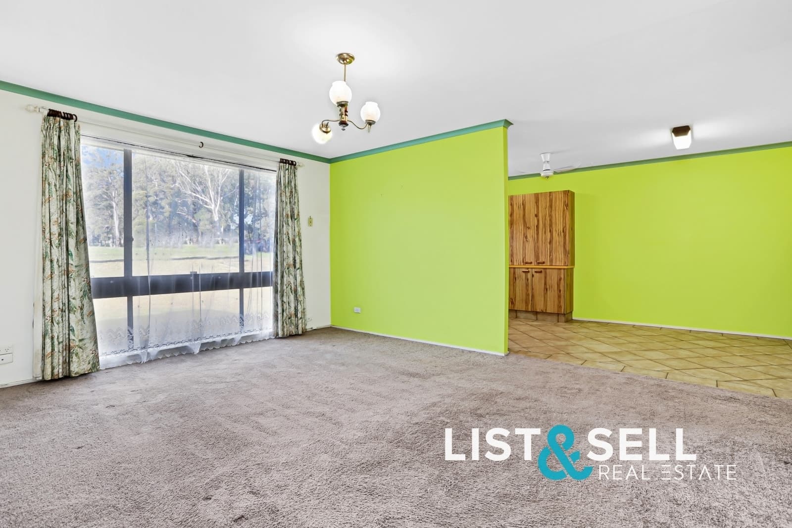 137 Lancia Drive, Ingleburn, NSW 2565, Ingleburn - Thumbnail 2