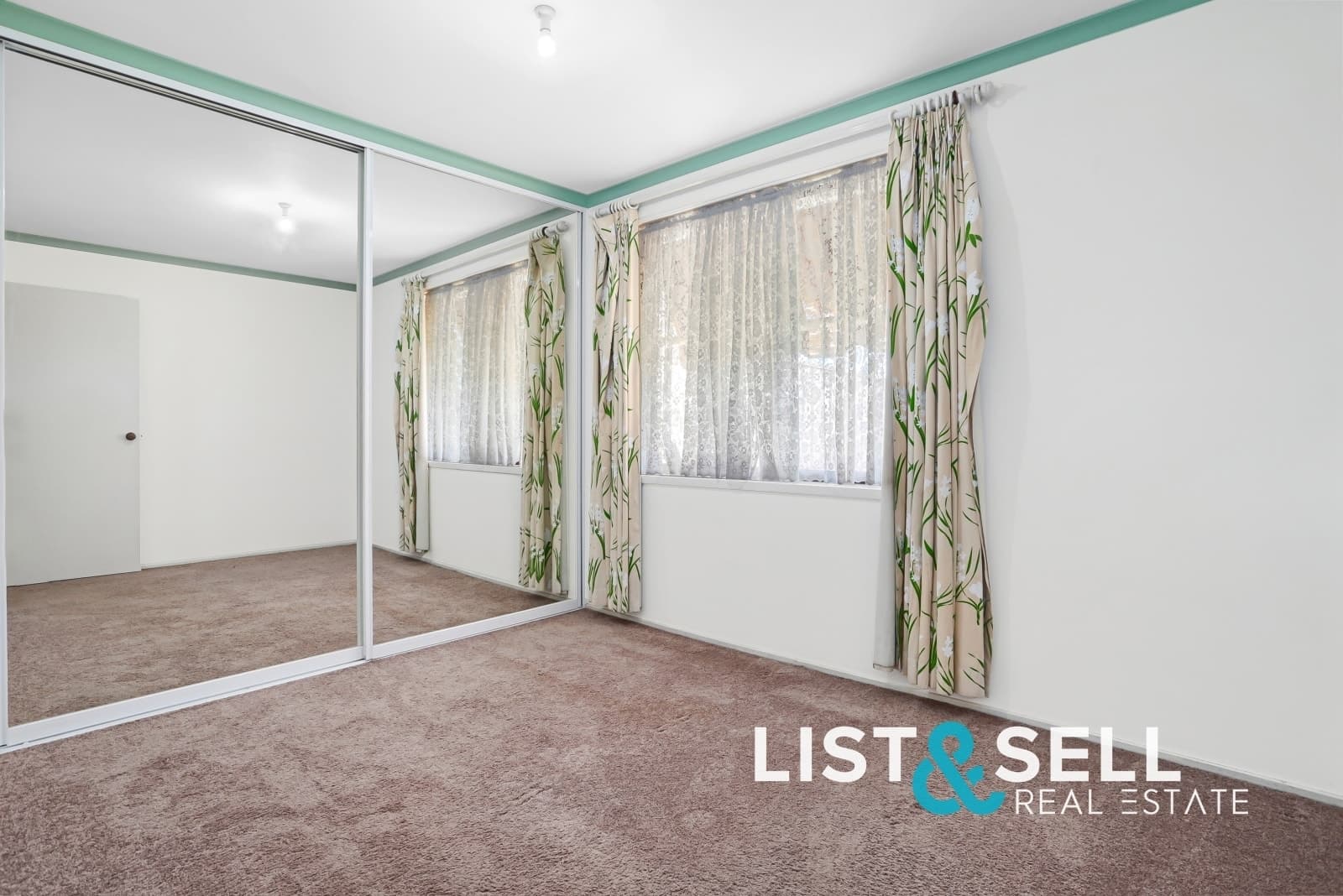 137 Lancia Drive, Ingleburn, NSW 2565, Ingleburn - Thumbnail 4
