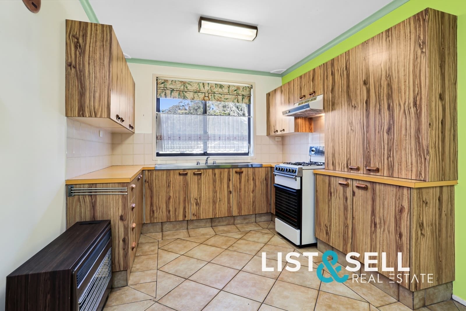 137 Lancia Drive, Ingleburn, NSW 2565, Ingleburn - Thumbnail 5
