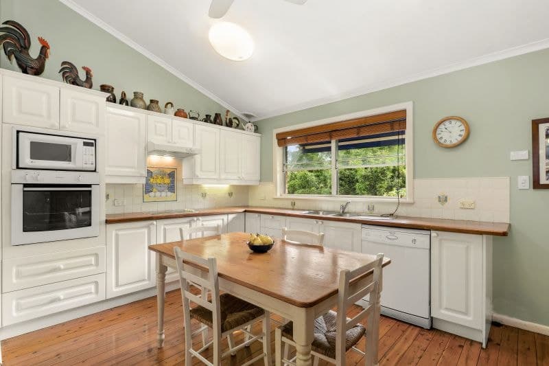 16 Pinaroo Place, Gymea Bay - Thumbnail 2