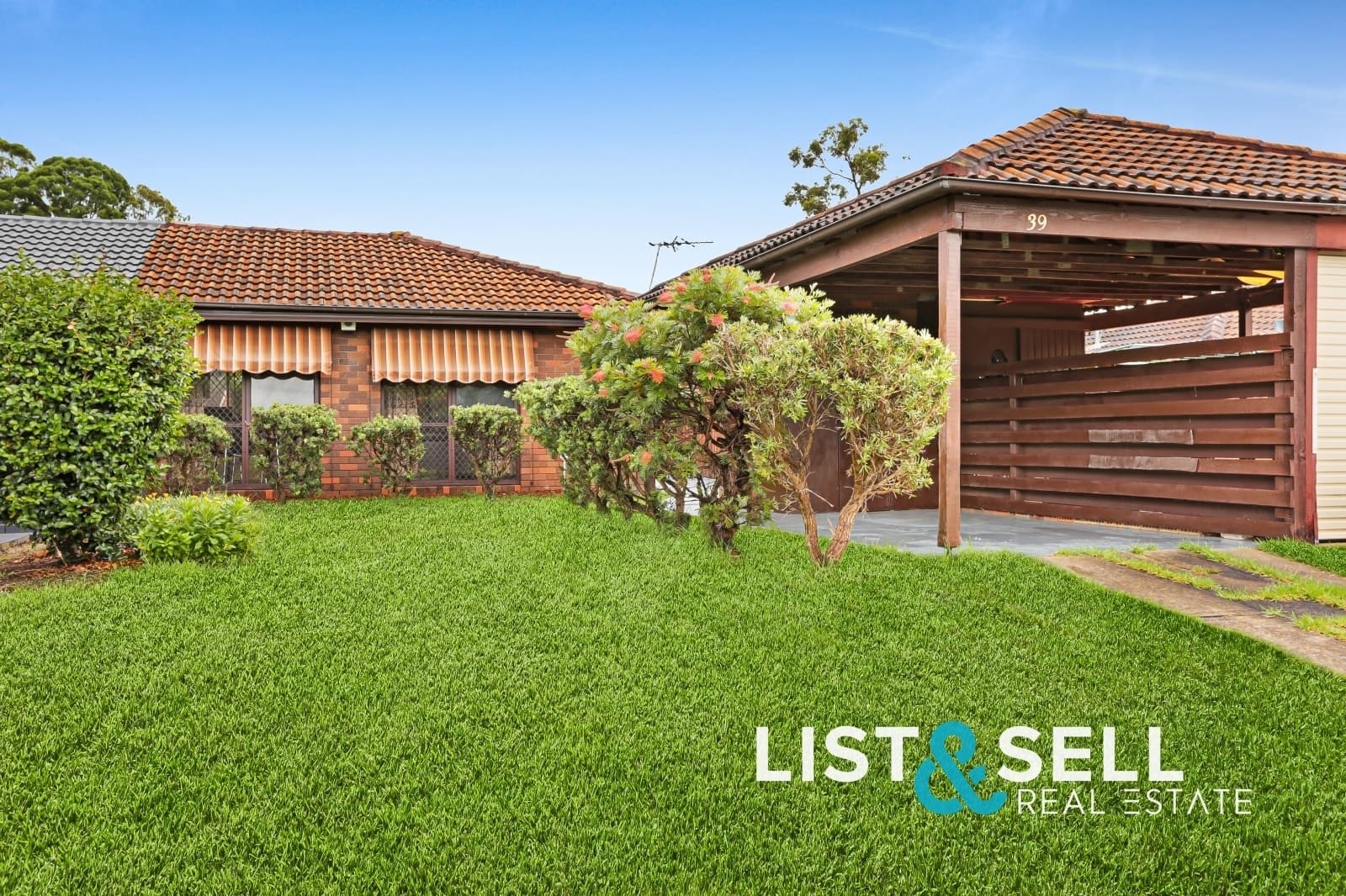 39 Brooks Street, Macquarie Fields, NSW 2564, Macquarie Fields - Image 1
