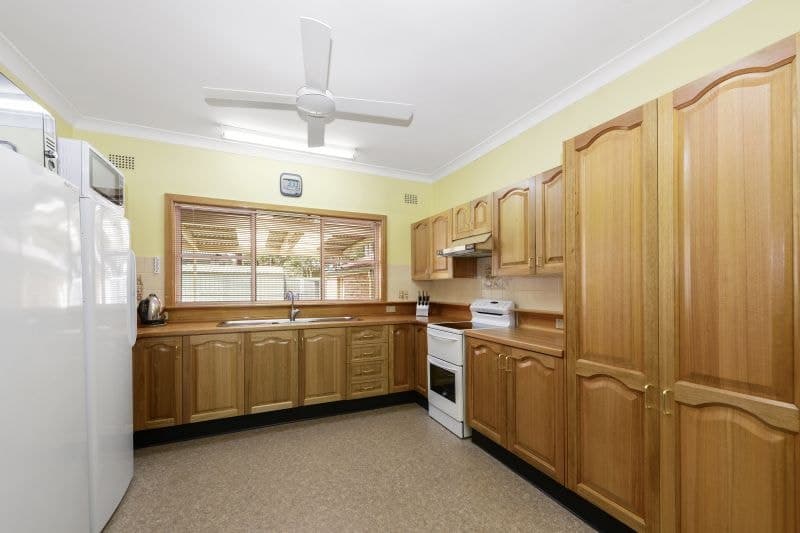 1 Nyrang Place, Kirrawee - Thumbnail 2