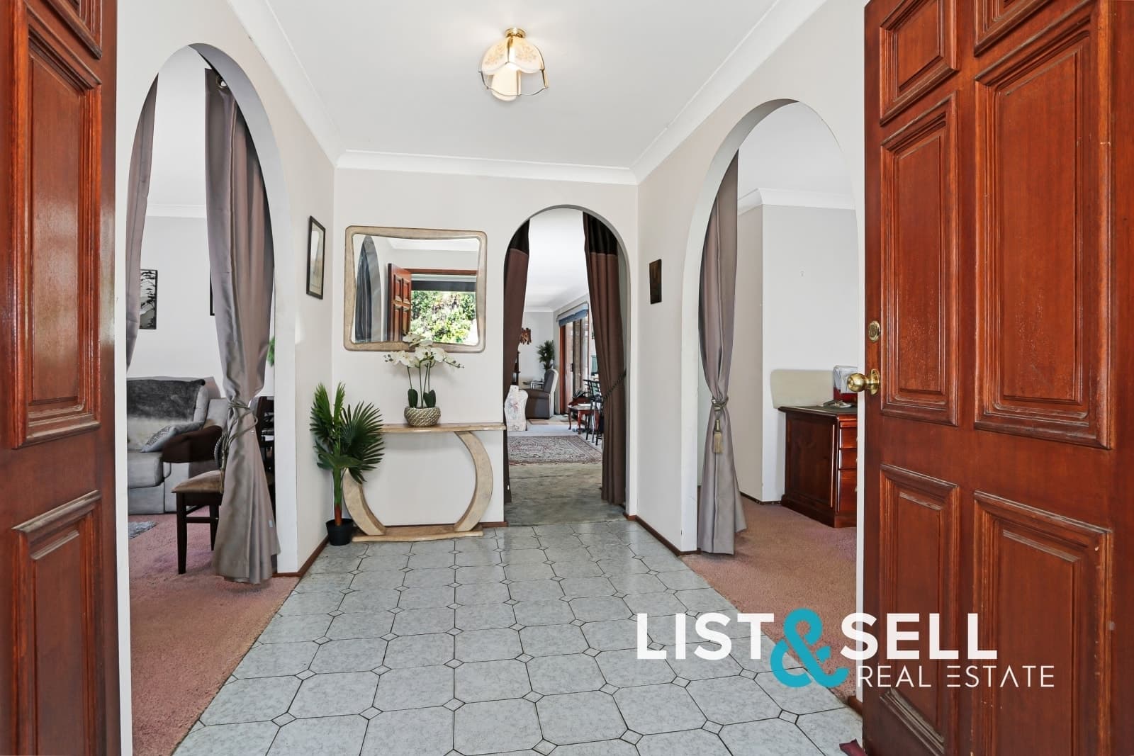 28 Chalcedony Street, Eagle Vale, NSW 2558, Eagle Vale - Thumbnail 2