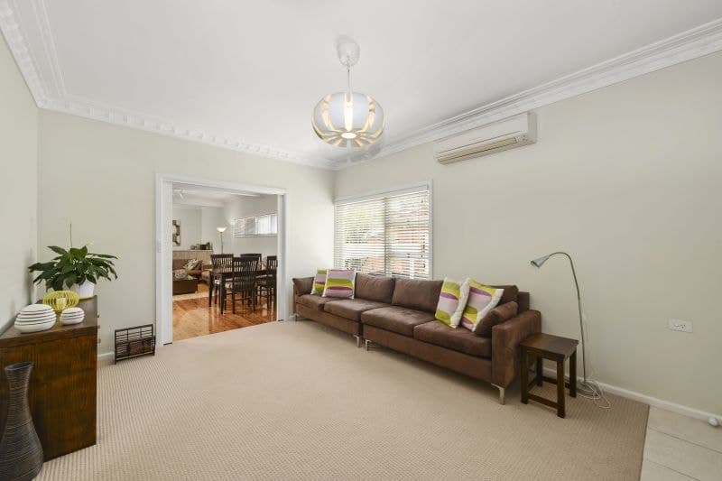 25 Nabiac Avenue, Gymea Bay - Image 1
