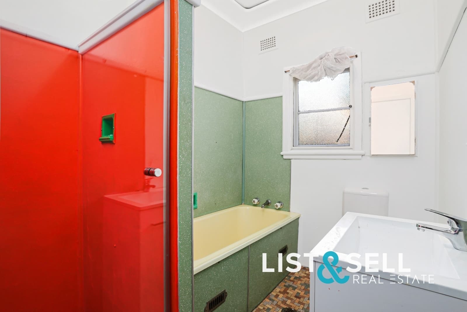 82 Matthews Square, Ingleburn, NSW 2565, Ingleburn - Thumbnail 4