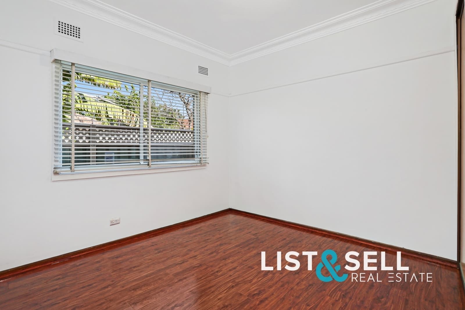 82 Matthews Square, Ingleburn, NSW 2565, Ingleburn - Thumbnail 5