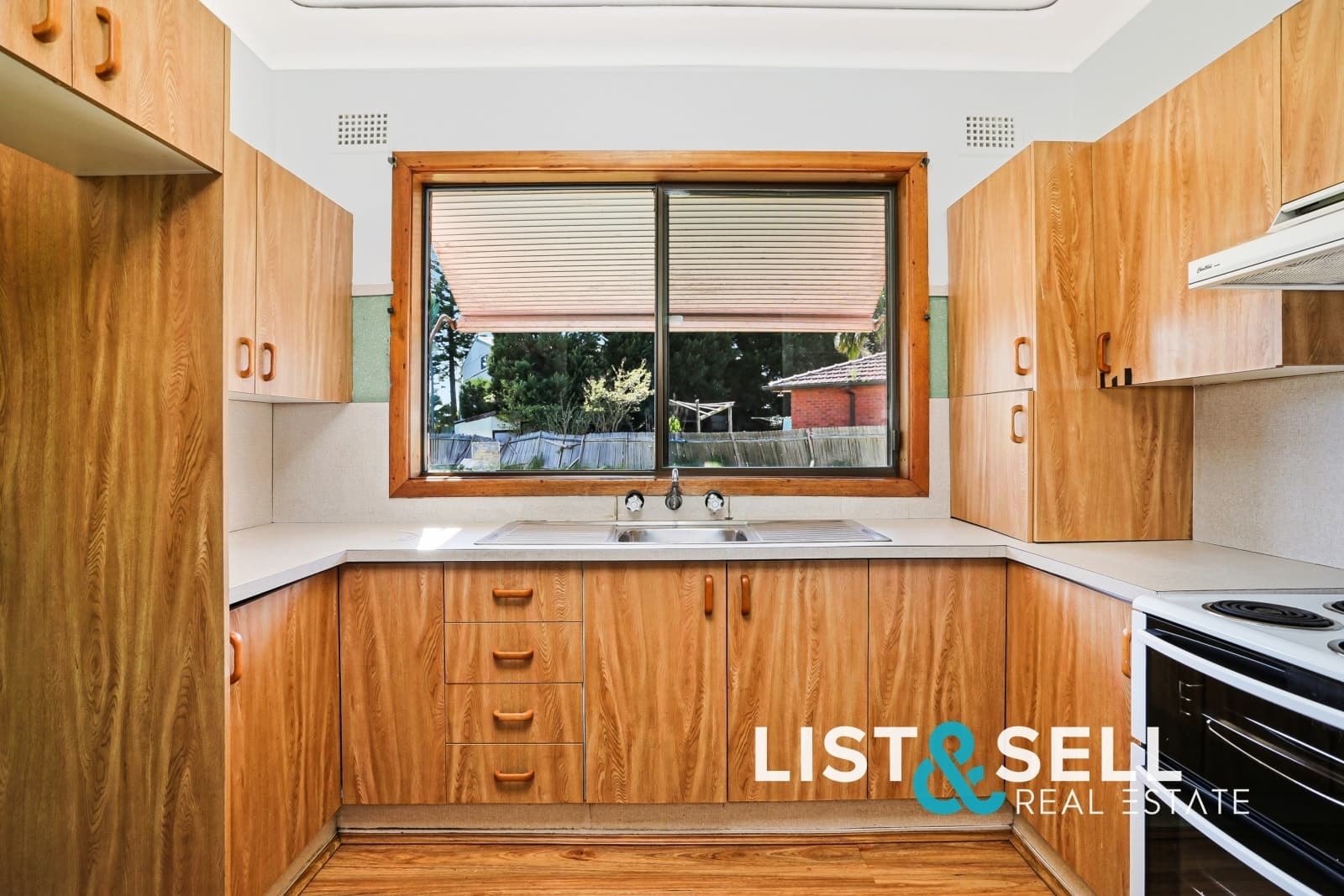 82 Matthews Square, Ingleburn, NSW 2565, Ingleburn - Thumbnail 7