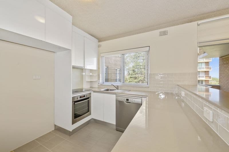 5/27-31 Burke Road, Cronulla - Thumbnail 4