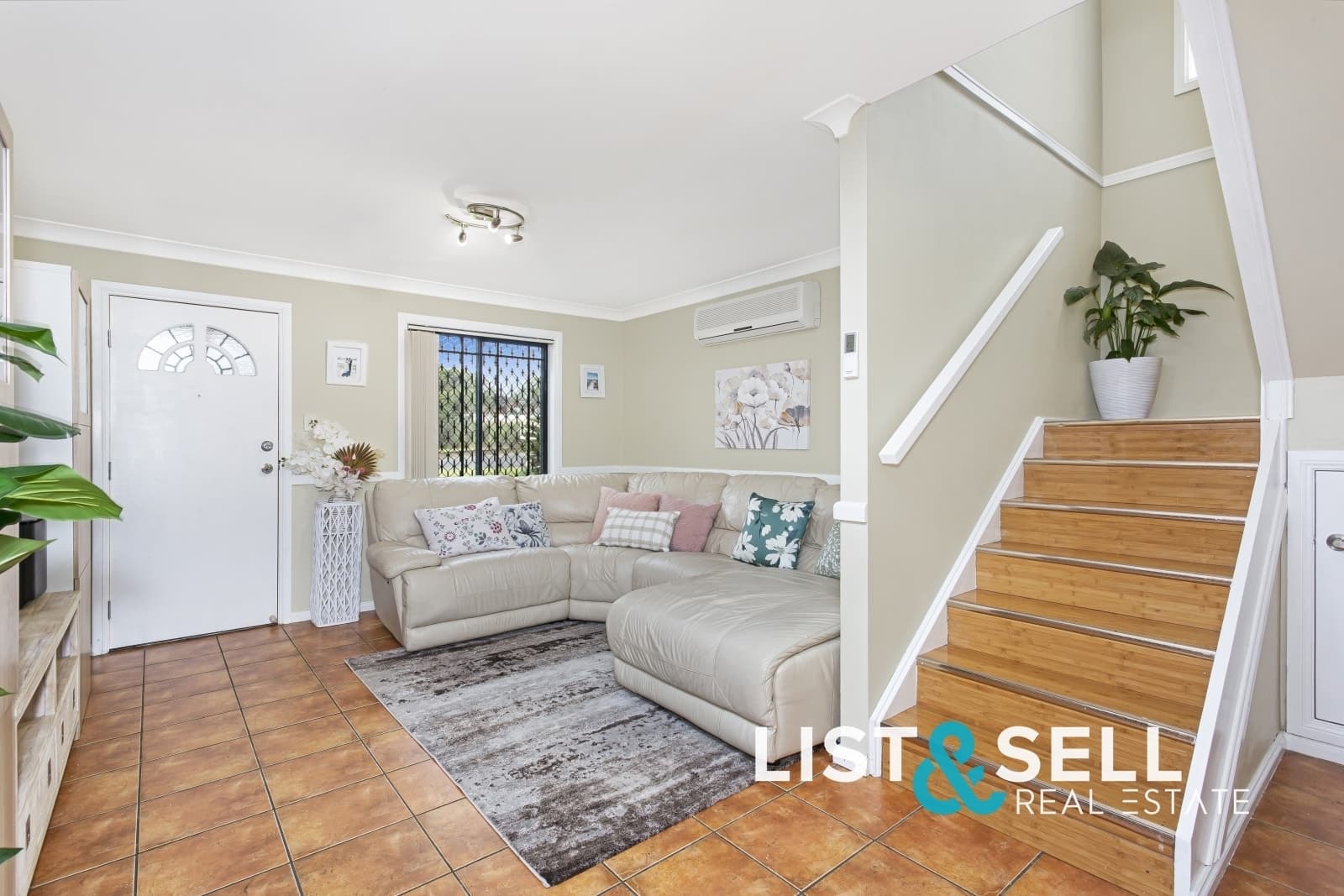 2/10 Eagleview Road, Minto, NSW 2566, Minto - Thumbnail 2