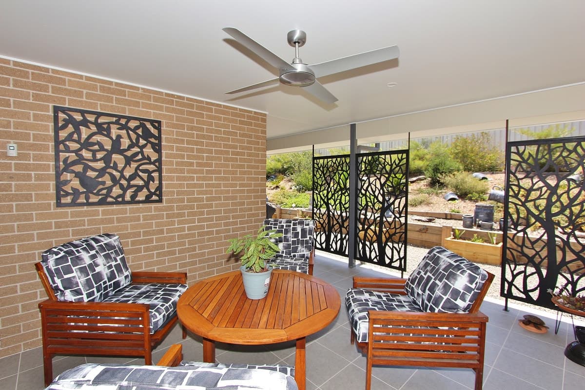 18 Homedale Road, Kew, Kew - Image 1