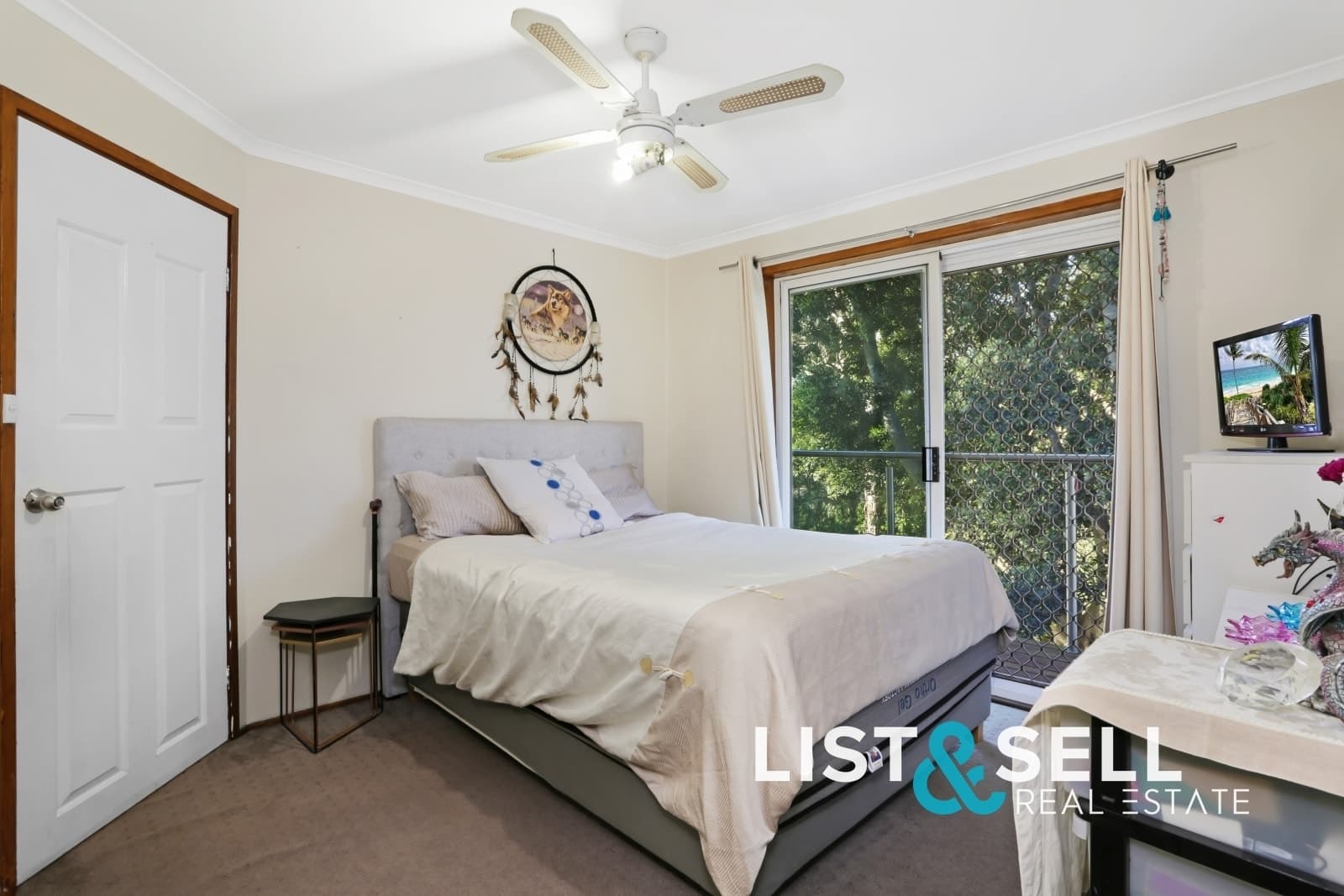 6 Enid Place, Ingleburn, NSW 2565, Ingleburn - Thumbnail 2
