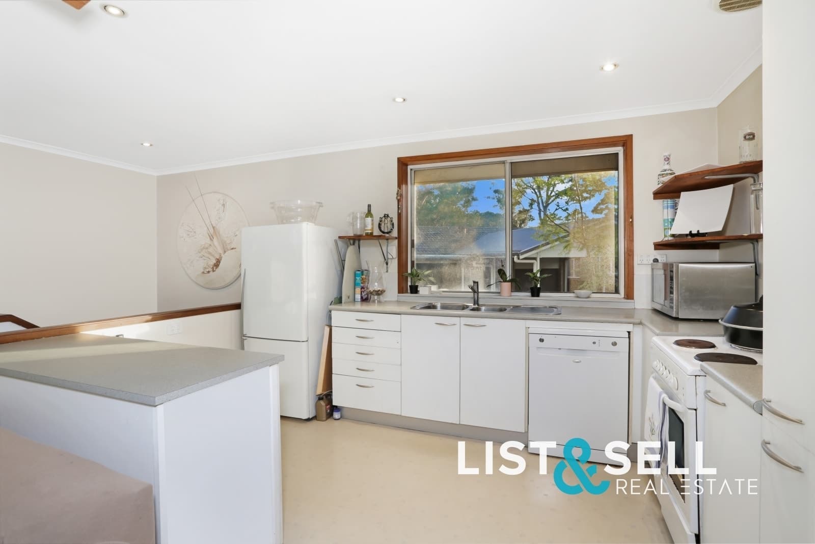 6 Enid Place, Ingleburn, NSW 2565, Ingleburn - Thumbnail 4