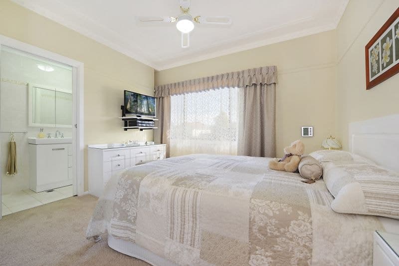 10 Walker Avenue, Gymea - Thumbnail 3