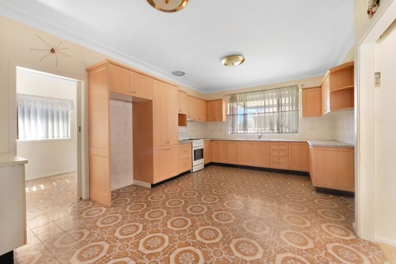 3 Cripps Avenue, Kingsgrove - Thumbnail 6