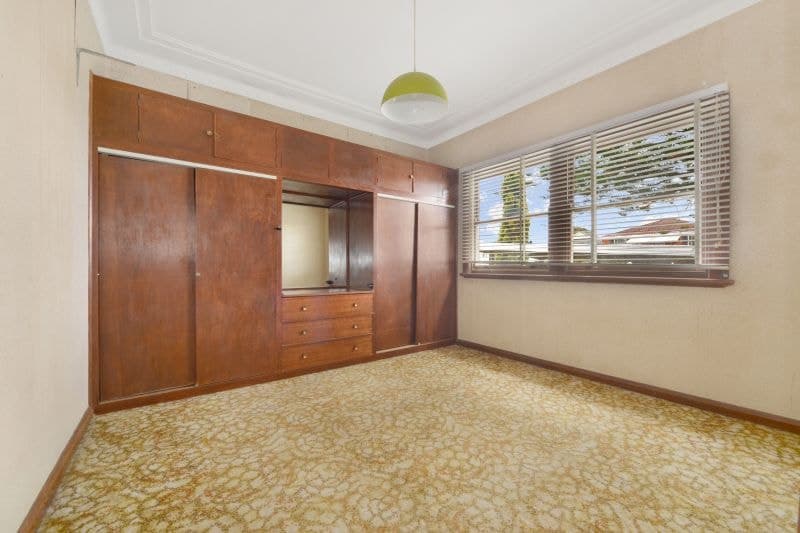 22 Arcadia Avenue, Gymea Bay - Thumbnail 2