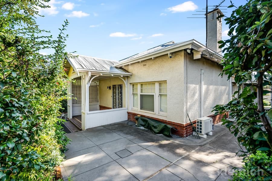 9 West Terrace, Beaumont, Beaumont - Image 1