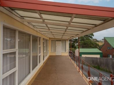 4 Deacon Street, Upper Burnie, Upper Burnie - Thumbnail 2