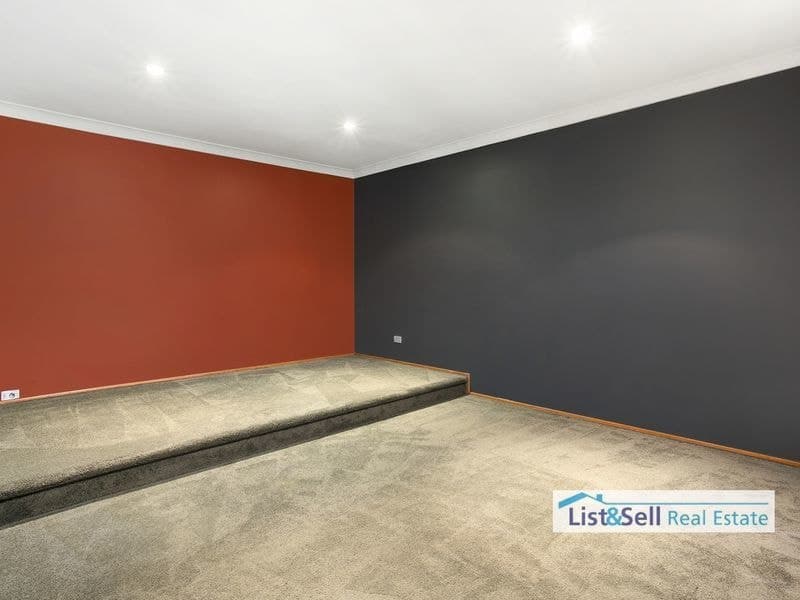 8 Stuka Close, Raby, NSW 2566, Raby - Thumbnail 2