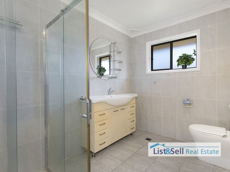 13/4 Dotterel Place, Ingleburn, NSW 2565, Ingleburn - Image 1