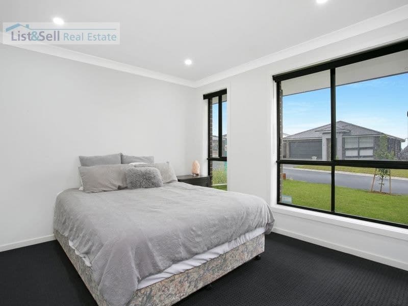 5 Wee Jasper Street, Gregory Hills, NSW 2557, Gregory Hills - Thumbnail 2