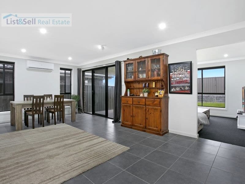 5 Wee Jasper Street, Gregory Hills, NSW 2557, Gregory Hills - Thumbnail 4