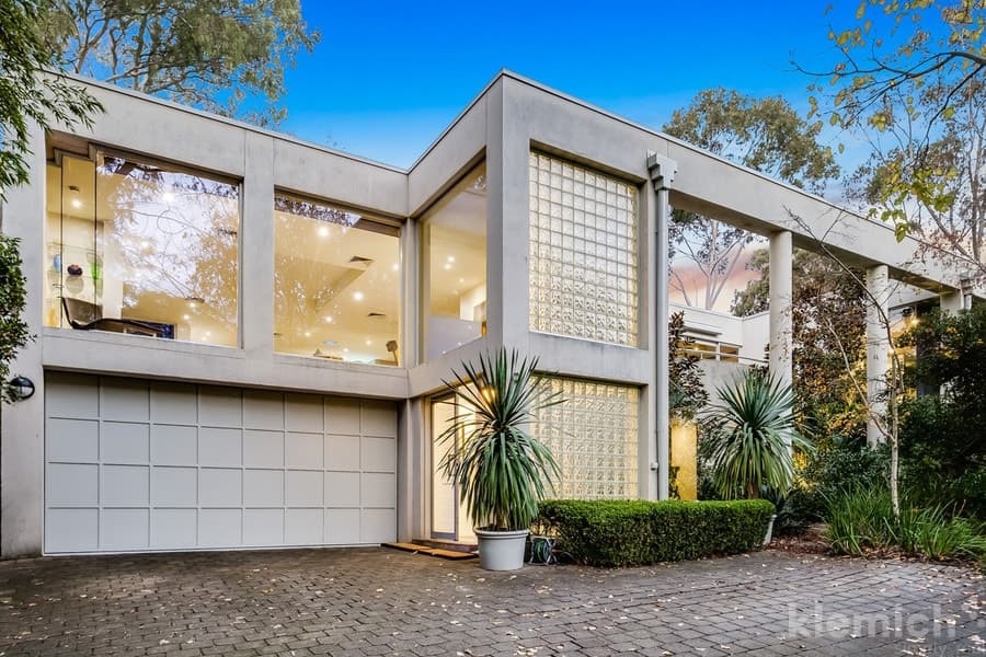 5 Pages Road, Mitcham, Mitcham - Image 1