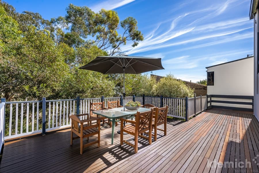 19 Bayview Crescent, Beaumont, Beaumont - Image 1