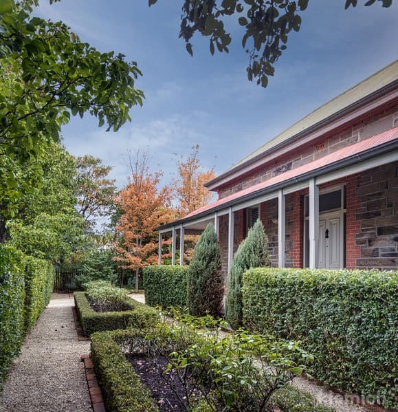 28 Gurney Road, Dulwich, Dulwich - Image 1