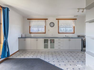 27 Martin Street, WYNYARD, Wynyard - Thumbnail 2