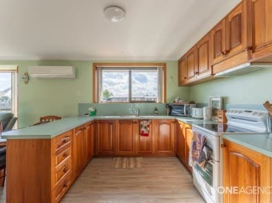 102 South Road, Penguin, Penguin - Thumbnail 4